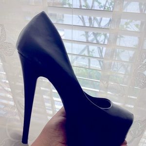 Black Steve Madden heels